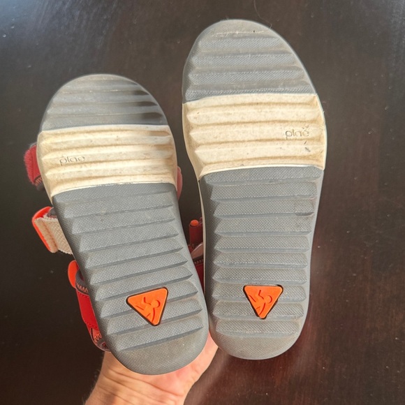 PLAE Kids Vibrant Sandals - Picture 3 of 4